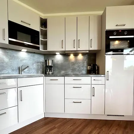 Mit Aufzug Und Balkon Auf Ruegen Apartment